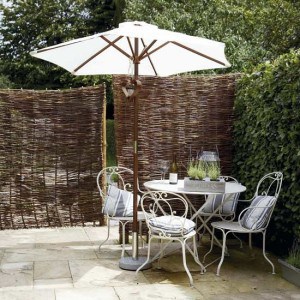 bamboo screening around outdoor dining area