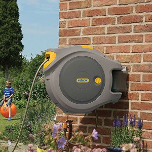 Hozelock auto rewind 30 meter hose reel review