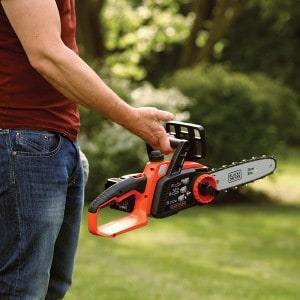 Best small chainsaw. Smaller 18v 25cm Black + Decker chainsaw