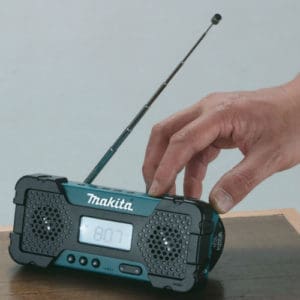 Makita STEXMR051 Battery-Powered Radio Review