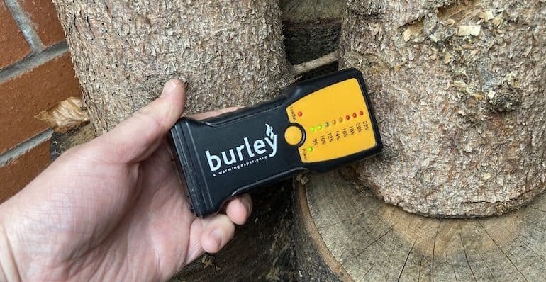 Best moisture meter for firewood and wood to test the moisture content of logs before burning