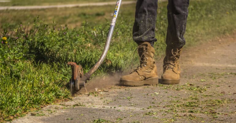 If you want the perfect lawn then one tool you need to use to ensure perfection in a good lawn edger. We compared the best lawn edger to see which models came out on top. Both manual and petrol models made it onto our review. Read our manual lawn edger reviews now.