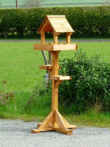 Riverside Woodcraft Triple Platform Bird Table Review