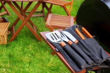After spending over 10 hours testing and comparing over 20 different bbq tool sets we have named our Best Grilling Tool and Accessories for cooking on your BBQ. We settled on 5 different BBQ grill sets which we would recommend. Read our BBQ tools set reviews now.