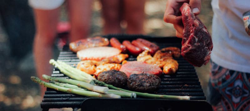 Gas vs Charcoal BBQ To Cook The Best Meat