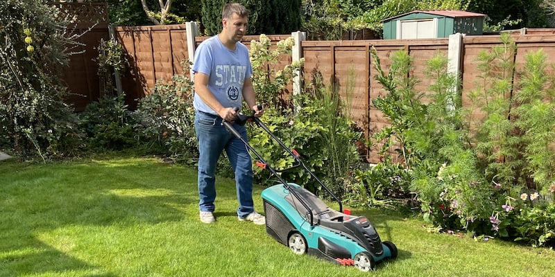 Black and Decker Test & Review - Cordless 36V Battery Lawn Mower