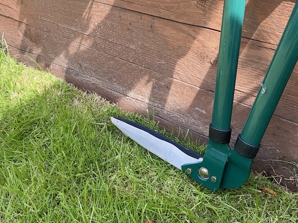 Testing the Bulldog B613W Premier Edging Shears