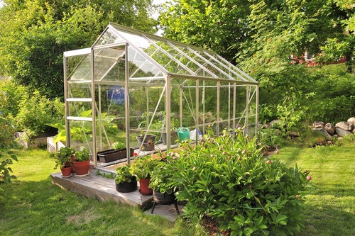 How to insulate the greenhouse using bubble wrap