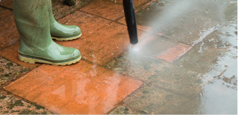 Ever wondered how to deep clean your patio slabs. Learn how to clean patio slabs which included detergent applied correctly, using s pressure washing and bleach