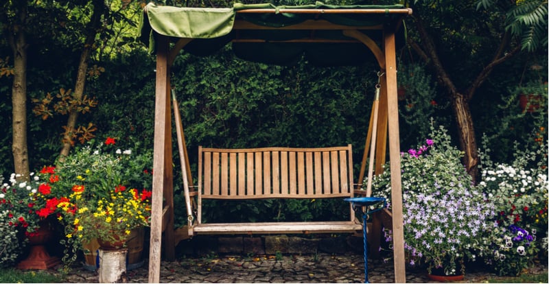 Garden swing chairs are perfect for enjoying the sun. We compared quality, features and affordability of 5 of the best garden swing chairs.