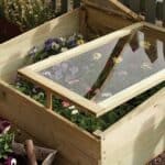 In this guide, we compare 8 of the best cold frames which include both wood and aluminium models to see how they compare when protecting plants.