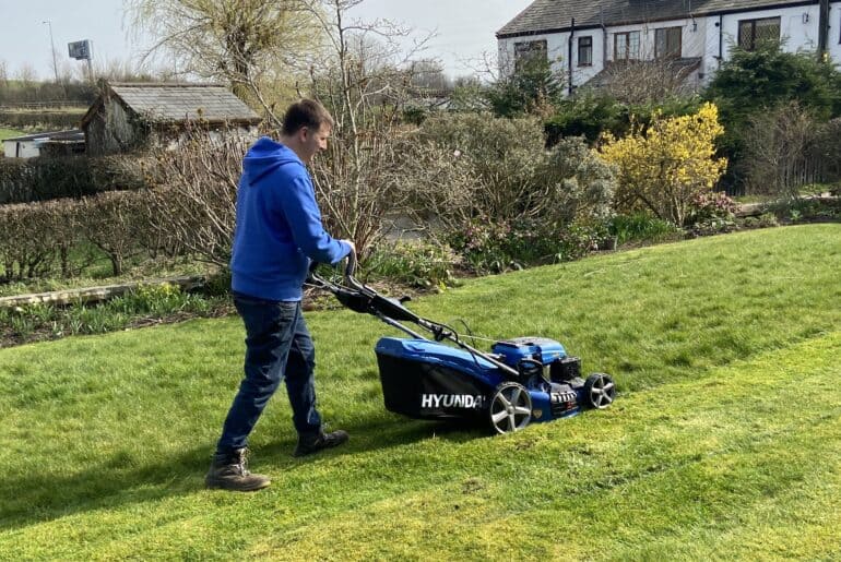 Best lawn mowers for wet and long grass. I compared 5 top models that are up to the job or cutting both long and wet grass