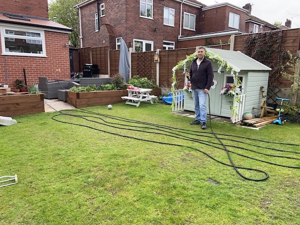 Testing one of the expandable hoses by HmiL-U which is one of my favourites