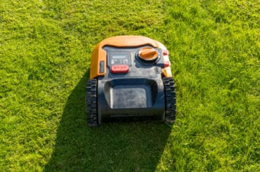 Best robot lawn mowers for large gardens and lawns