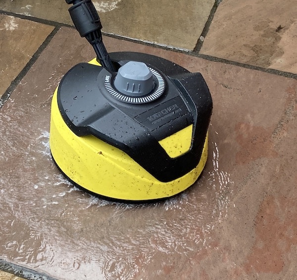 Surface cleaner has three rating jets and you can alter the pressure by turning the knob on the top