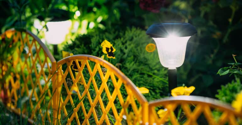 Best solar powered garden lights being compared to see which are are the best overall