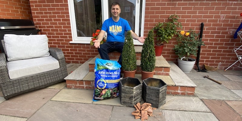 Follow along as I show you how to plant Buxus topiary into pots including what soil to use and every step from covering the drainage holes to planting the buxus.