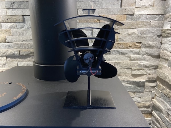 Valiant Premium IV 4-Blade Stove Fan from the back showing motor which is powered by the stoves heat