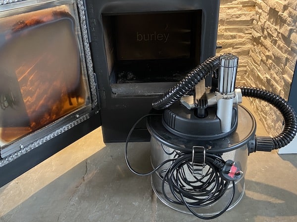 My Vonhaus ash vacuum which i think is one of the best ash vacuum with the longer powder cord, suction tube