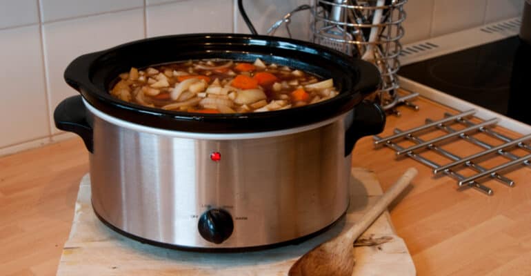 Crockpot Electric Slow Cooker | Programmable Digital Display | Large 7.5L  Capacity (up to 10 People) | Keep Warm Function & 20-Hour Countdown Timer 