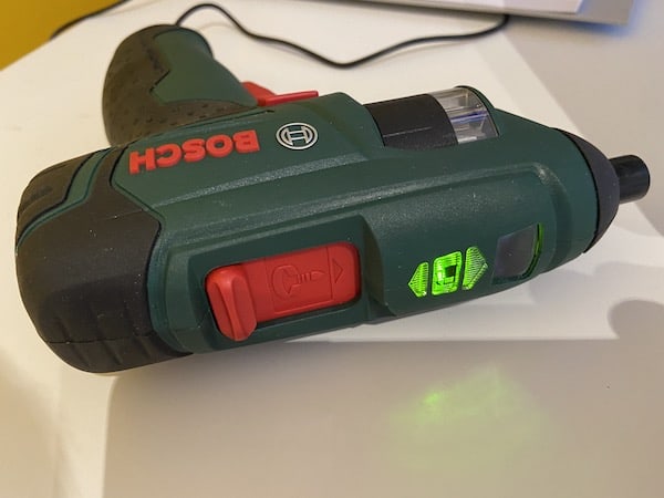 Bosch PSR Select cordless screwdriver recharging the light flashed green and go out when fully charged