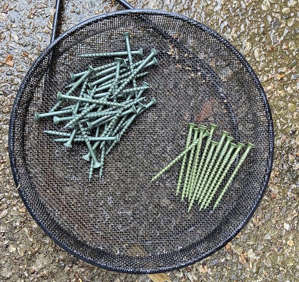 Included screws which are high quality