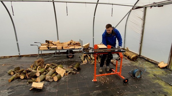 My Forest Master Log Splitter is a great alternative to using a splitting axe, just me being lazy