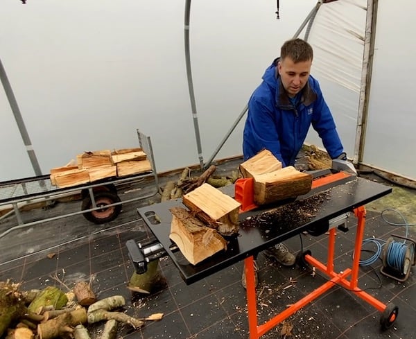 Testing new Forest Master FM10-7 Log Splitter with a selection of softwood and hardwood logs of different sizes