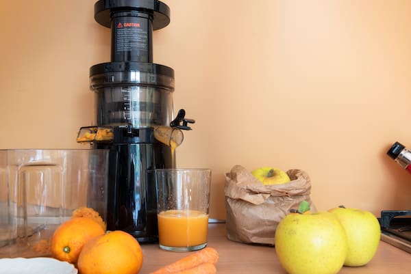 Centrifugal Force Juicer