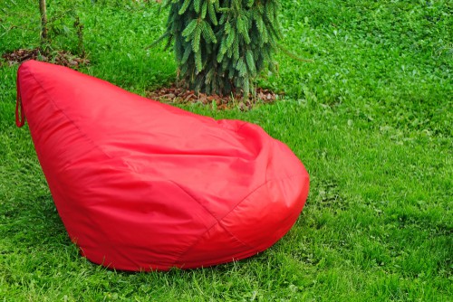 Comparing bean bag chairs for gardens