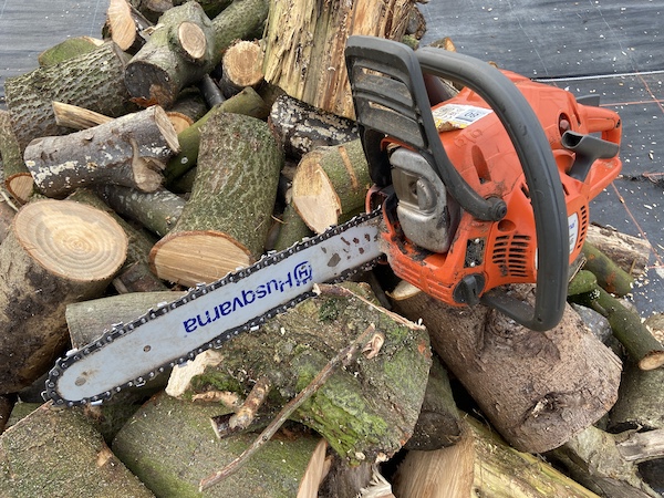 The HUSQVARNA 135 X-TORQ Petrol Chainsaw