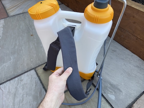Padded straps on Hozelock backpack sprayer