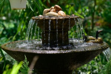 In this guide, I share with you what I found to be the Best Solar Powered Water Features With Battery Backup. These amazing models work even on cloudy days.
