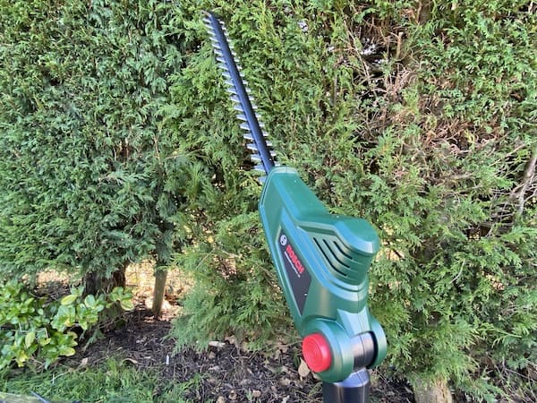 The blade length of this Bosch cordless hedge trimmer is 43cms (17 inches) with a 16mm tooth opening.