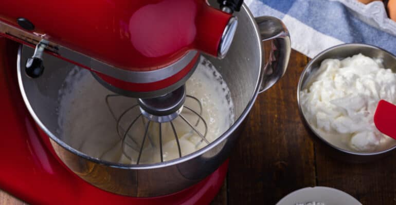 So after testing, the best stand mixer has to be the Kenwood Chef Titanium Stand Mixer or KitchenAid model but Kenwood also do an affordable KMix Stand Mixer