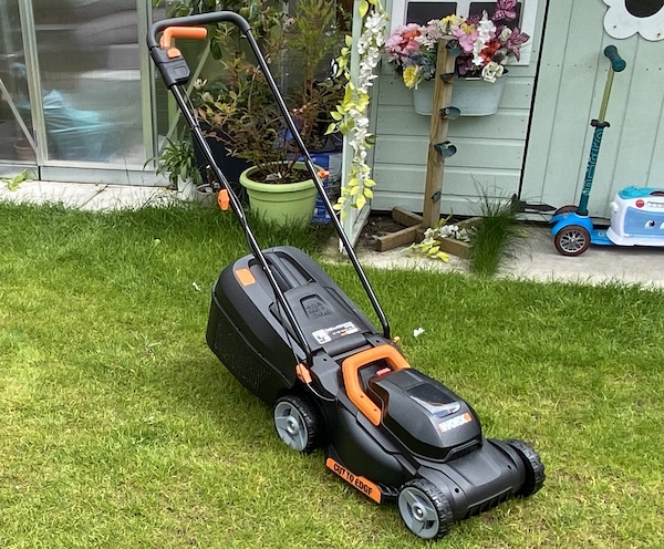 The WORX WG730E Brushless Cordless 30cm Lawn Mower which is my recommended cordless mower for small gardens