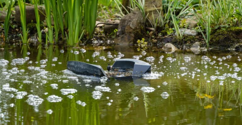 The best pond skimmers tested to see how well they work and which are the best models