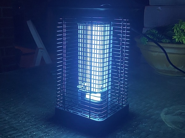 After testing I found that the Blue UV light attracts mosquitos but flies don't seem to be attracted to the blue light - no matter what the manufacturers claim - mosquitos yes, flies no!