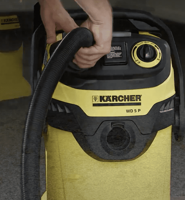 Karcher WD 5 Wet and dry vacuum being tested