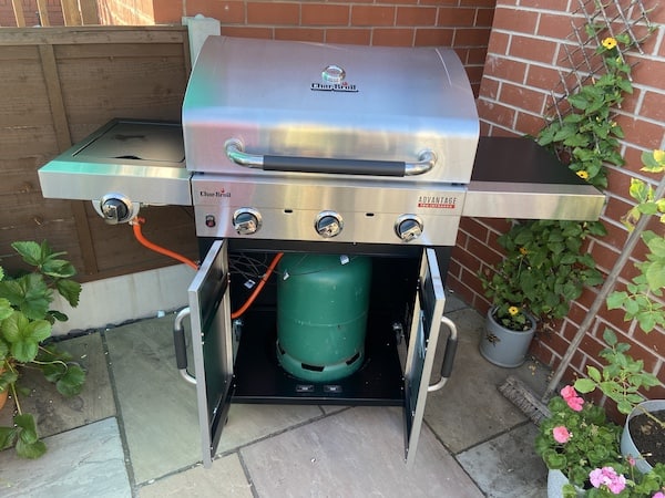 The gas bottle can actually fit inside the BBQ which helps keep everything neat and tidy and easier to move around