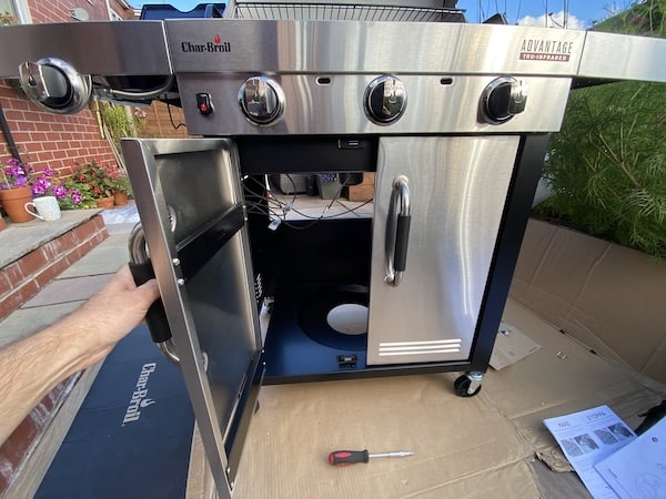 build BBQ with easy to follow instructions