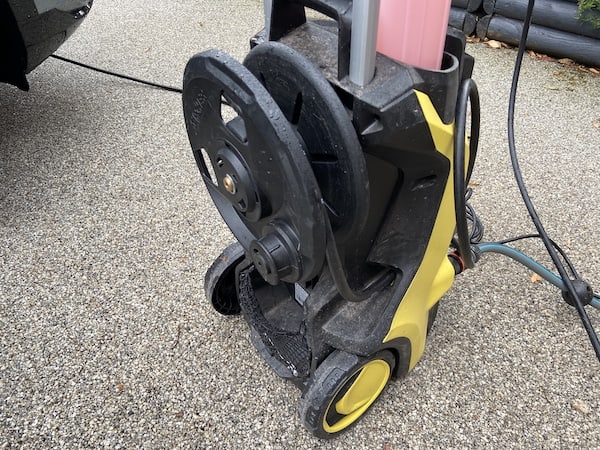 Hose reel that holds 10 meters of hose