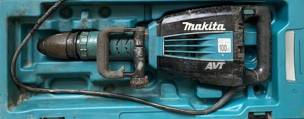 Makita HM1214C SDS-Max AVT Demolition Hammer had proved a reliable workhorse