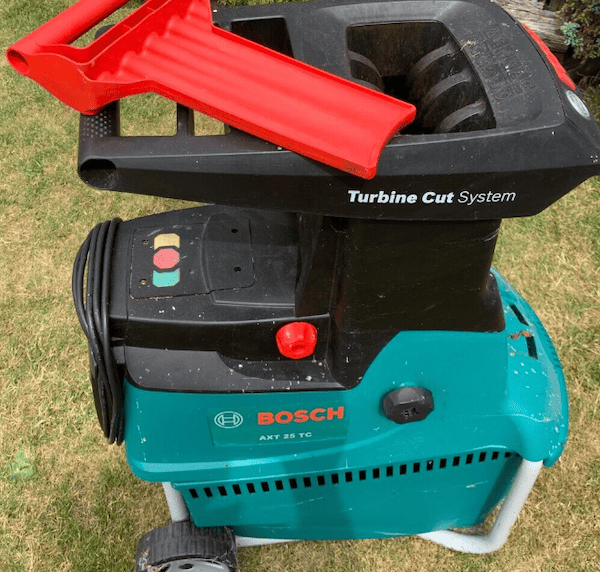 Bosch AXT 25 TC 2500W Garden Shredder ready to use