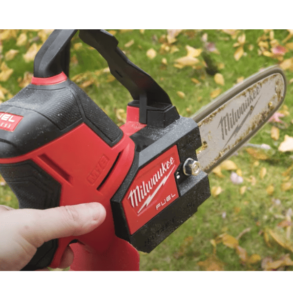 Milwaukee M12FHS-602X 12v Cordless Pruning Saw is ideal for professional use