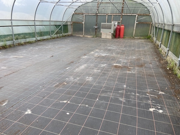 Ween control membrane which is hardwearing when installed correctly