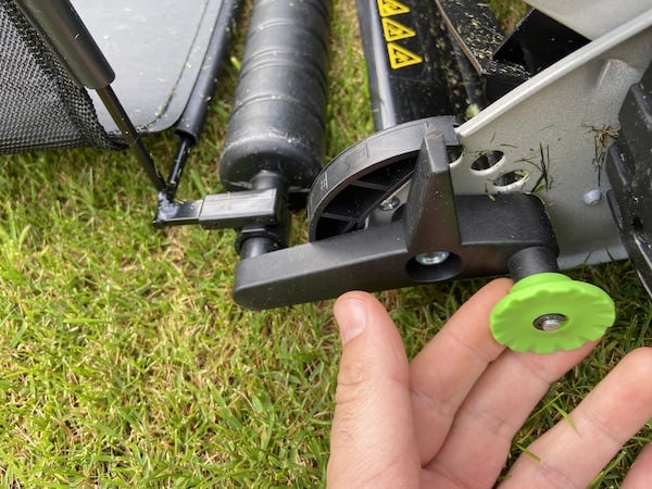The sharp cylinder blades on the Murray push mower