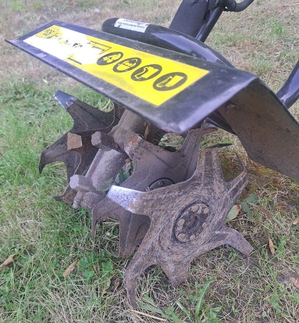 The Handy has removable outside tines