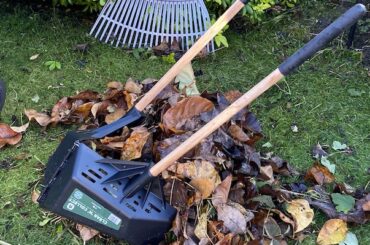 Best leaf grabber for collecting leaves quickly and effectively