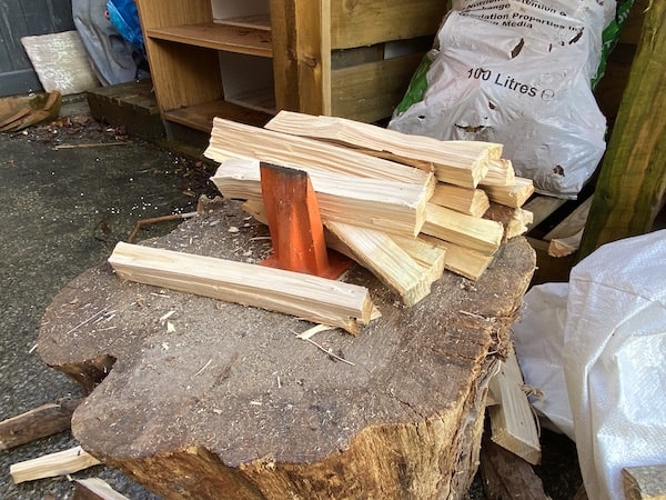 Kindling for lighting fires